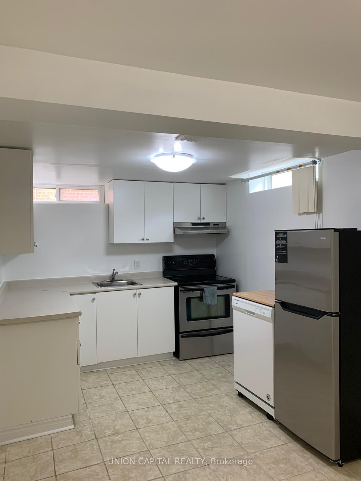 Photo 6 of Unit Basement, 137 Tavistock Road, North York, Downsview-Roding-CFB — HOMEH