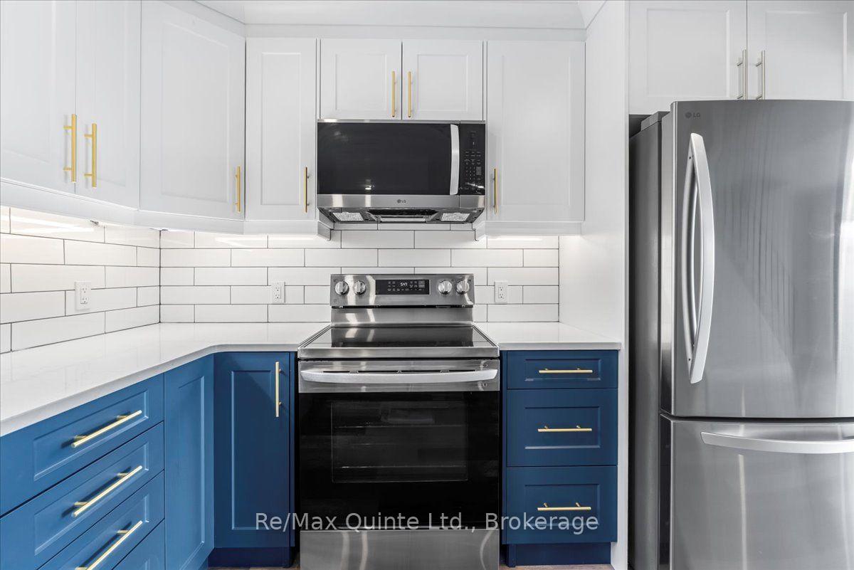 Photo 7 of Unit B, 865 Old 2 Highway, Quinte West, Sidney Ward — HOMEH