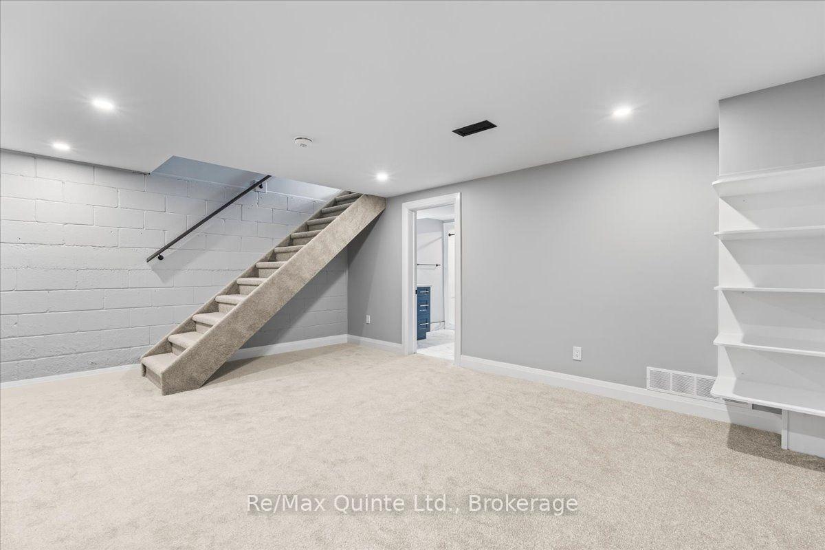 Photo 16 of Unit B, 865 Old 2 Highway, Quinte West, Sidney Ward — HOMEH