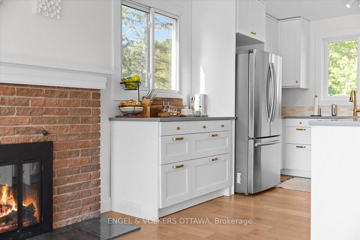 Photo 21 of 1393 Sutherland Drive, Ottawa, Manotick South to Roger Stevens — HOMEH