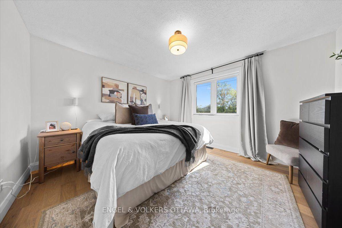 Photo 29 of 1393 Sutherland Drive, Ottawa, Manotick South to Roger Stevens — HOMEH
