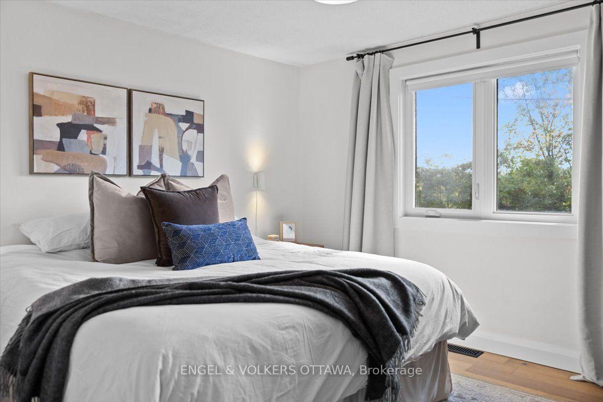 Photo 30 of 1393 Sutherland Drive, Ottawa, Manotick South to Roger Stevens — HOMEH