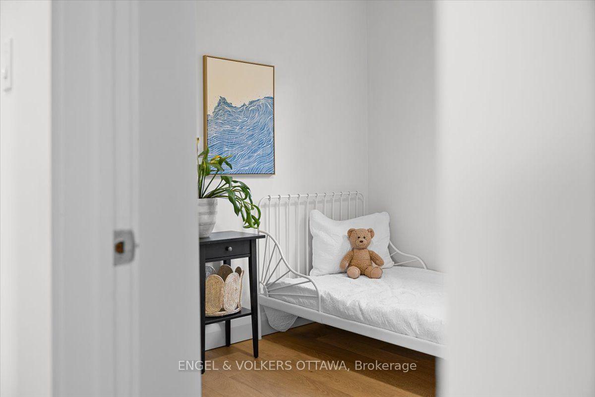Photo 36 of 1393 Sutherland Drive, Ottawa, Manotick South to Roger Stevens — HOMEH
