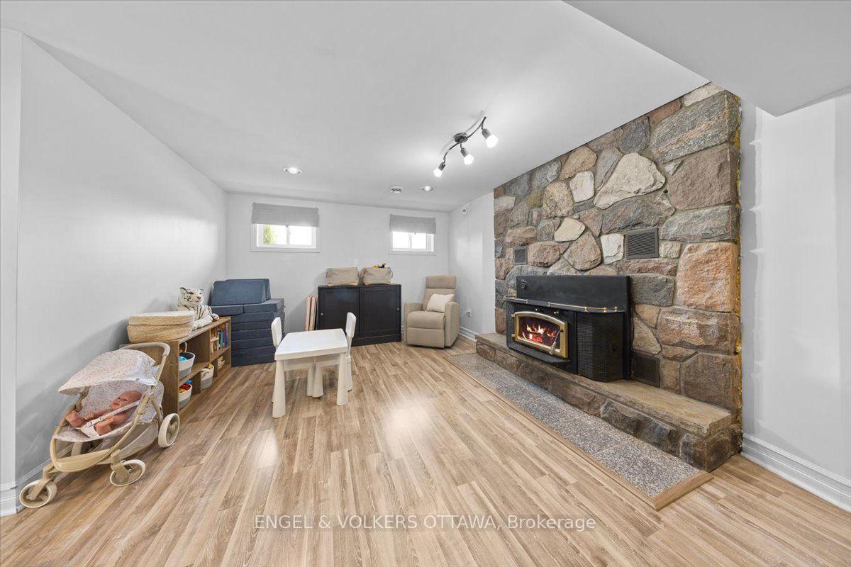 Photo 53 of 1393 Sutherland Drive, Ottawa, Manotick South to Roger Stevens — HOMEH