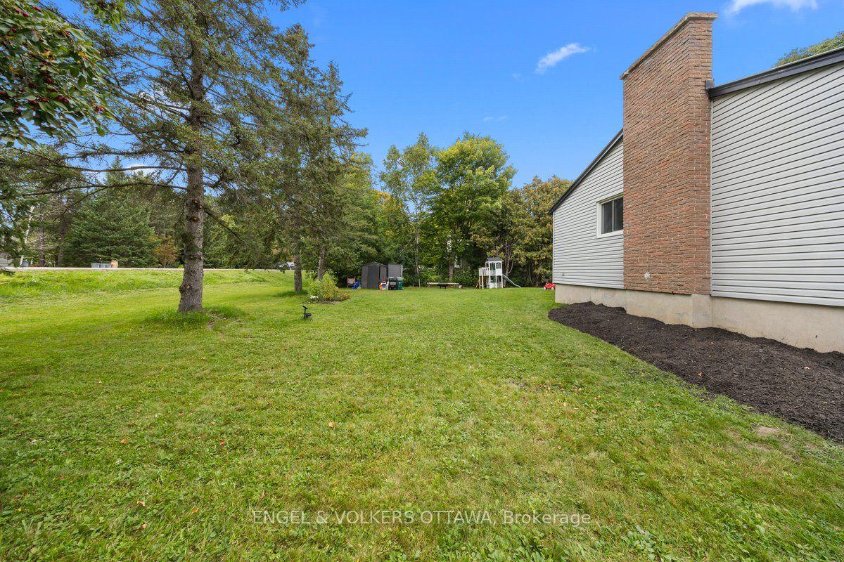 Photo 69 of 1393 Sutherland Drive, Ottawa, Manotick South to Roger Stevens — HOMEH