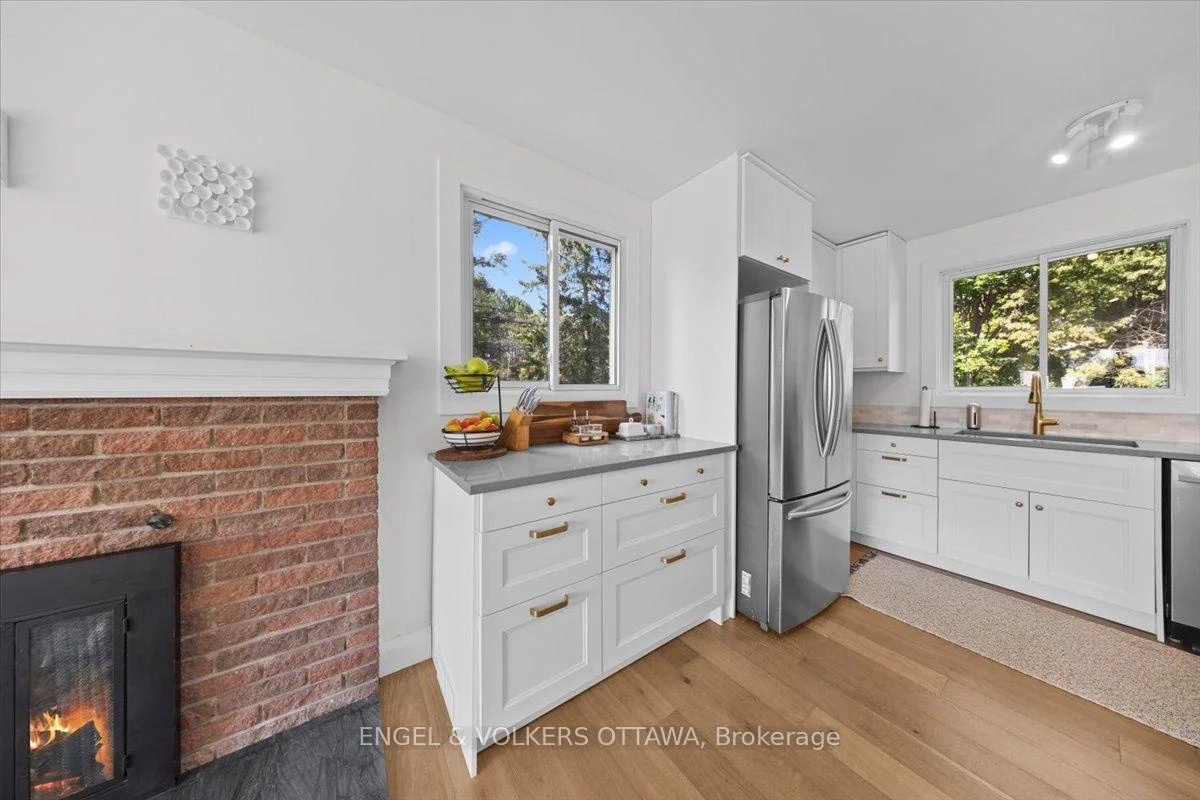 Photo 24 of 1393 Sutherland Drive, Ottawa, Manotick South to Roger Stevens — HOMEH