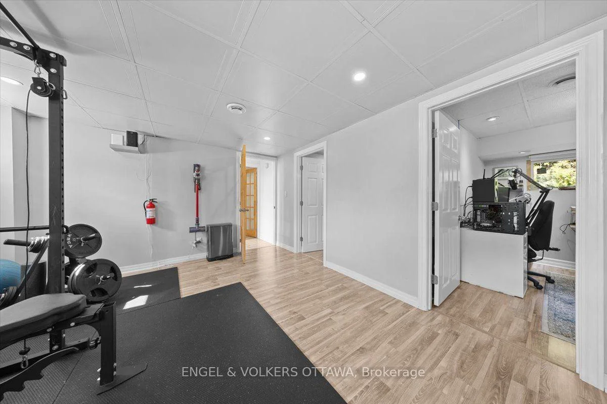 Photo 43 of 1393 Sutherland Drive, Ottawa, Manotick South to Roger Stevens — HOMEH