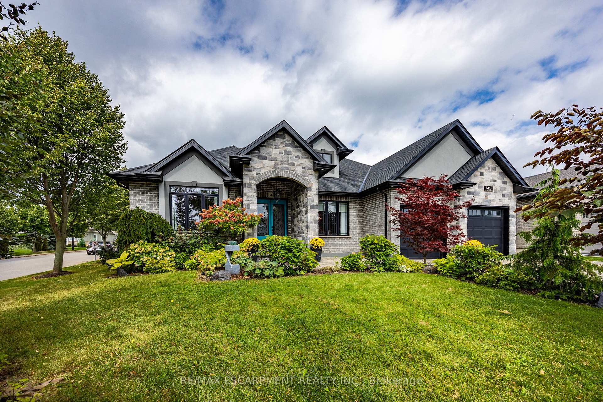Photo of 149 New Lakeshore Road