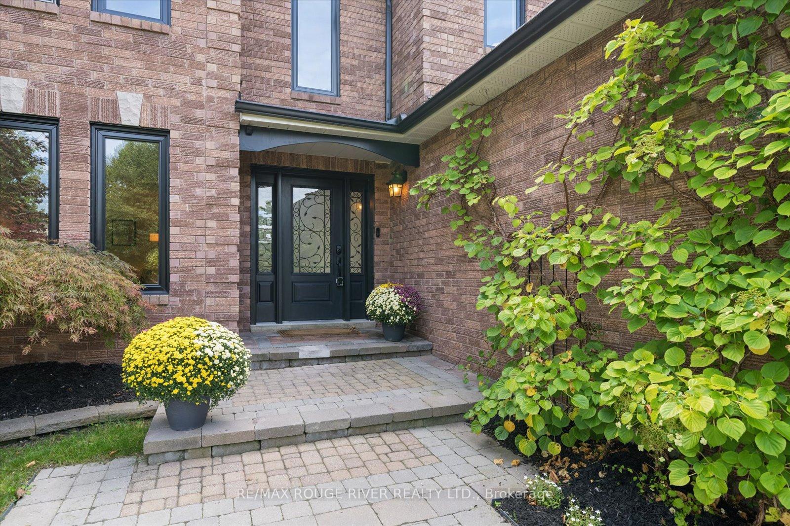 Photo 4 of 84 Bedell Crescent, Whitby, Rolling Acres — HOMEH