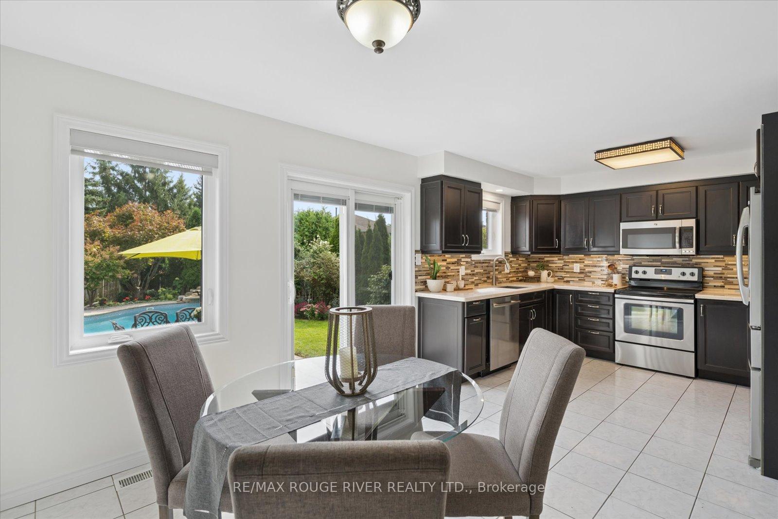 Photo 6 of 84 Bedell Crescent, Whitby, Rolling Acres — HOMEH