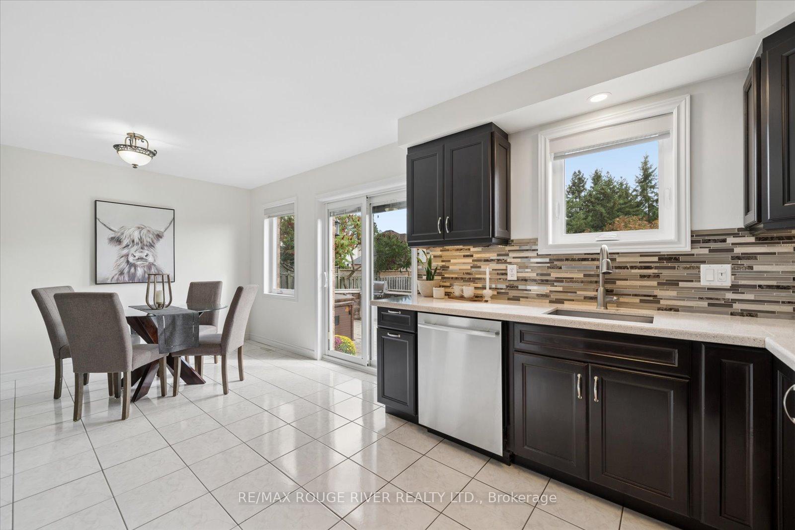Photo 9 of 84 Bedell Crescent, Whitby, Rolling Acres — HOMEH