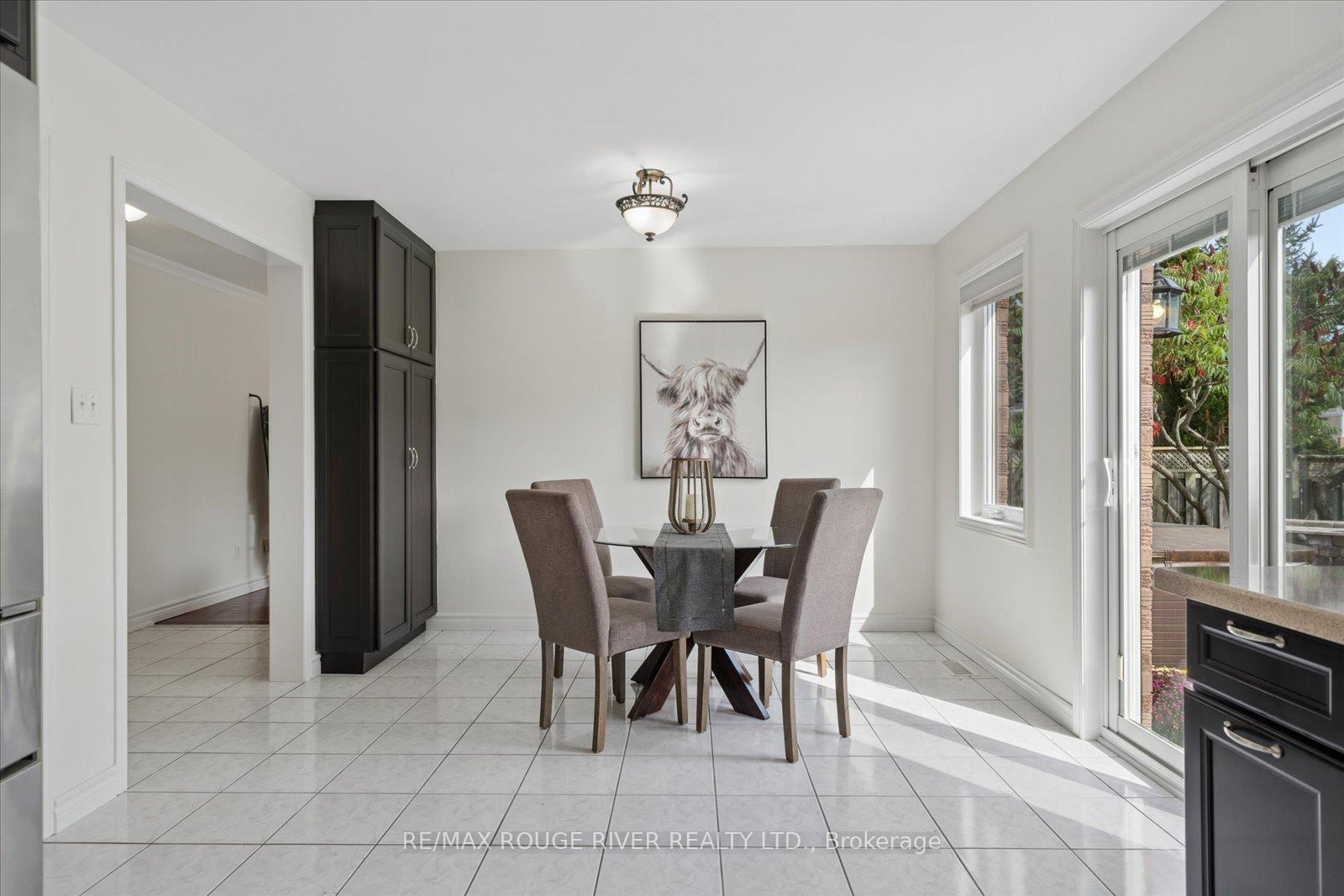 Photo 10 of 84 Bedell Crescent, Whitby, Rolling Acres — HOMEH