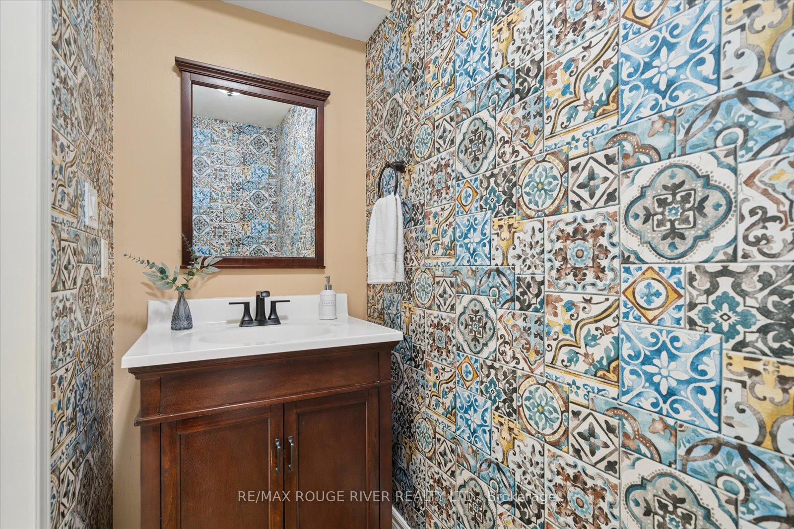 Photo 17 of 84 Bedell Crescent, Whitby, Rolling Acres — HOMEH