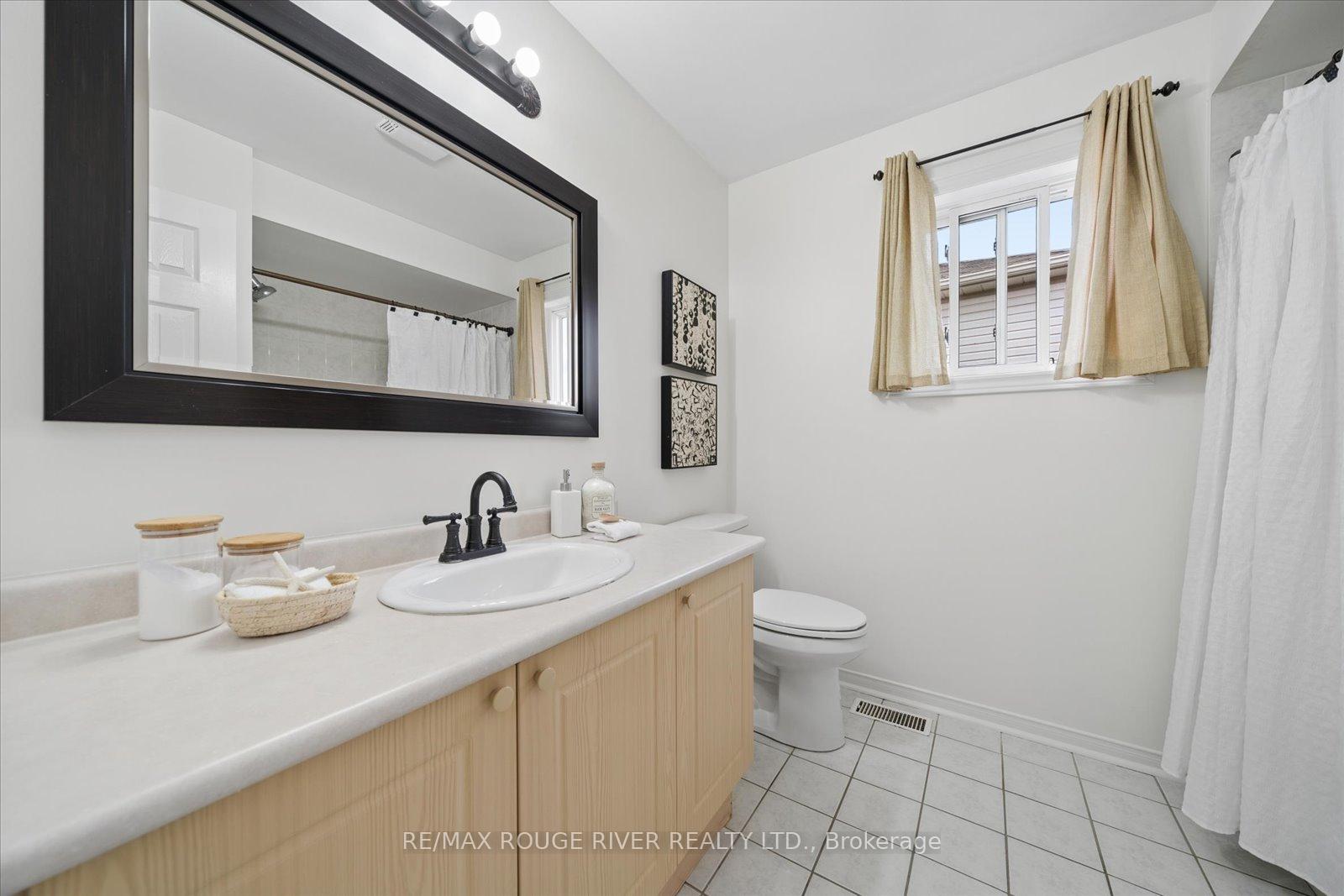 Photo 31 of 84 Bedell Crescent, Whitby, Rolling Acres — HOMEH