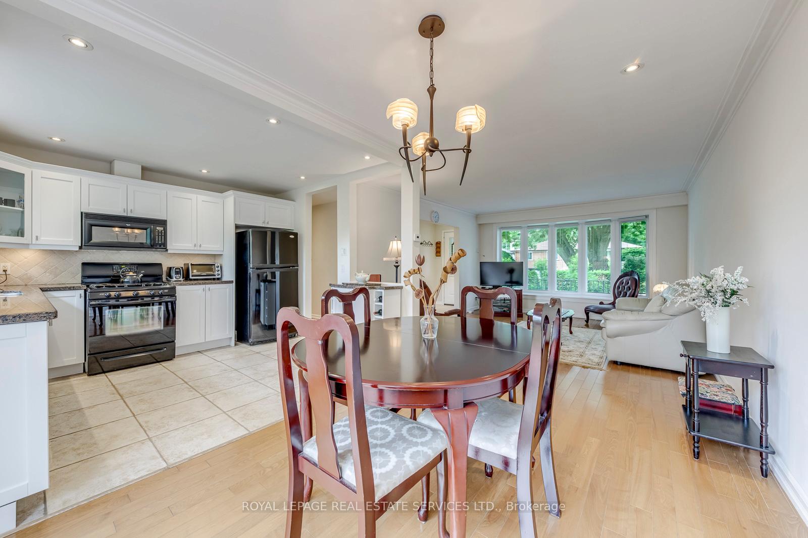 Photo 9 of 1607 Ewald Road, Mississauga, Mineola — HOMEH