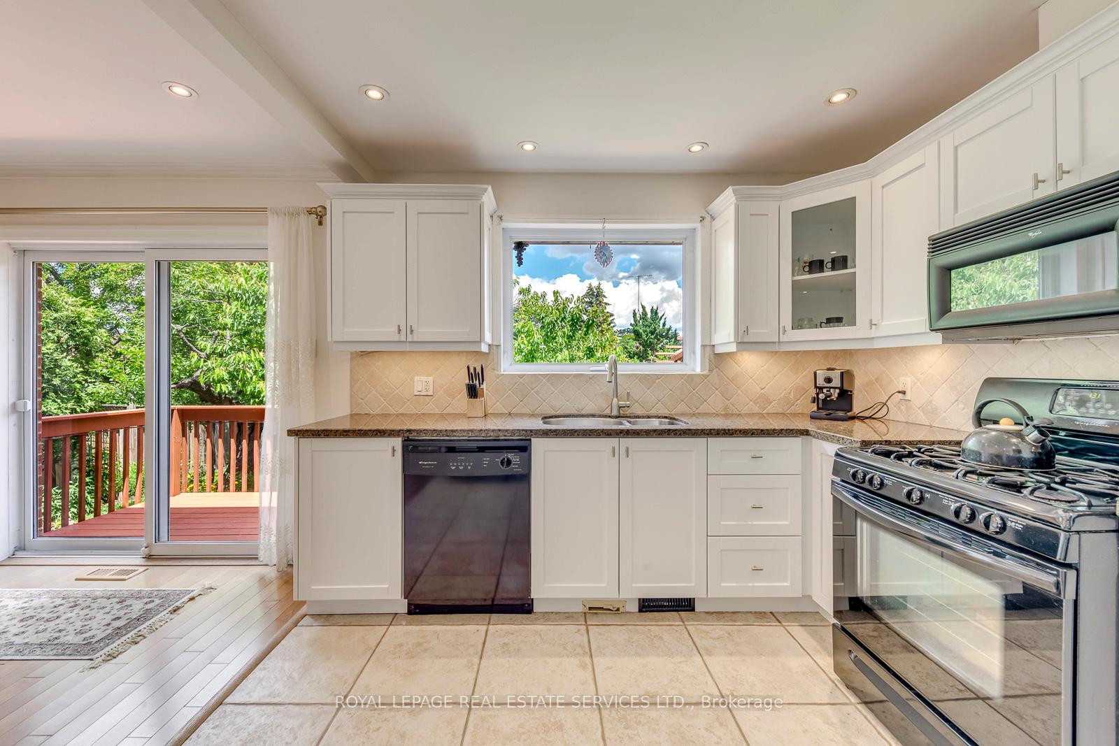 Photo 13 of 1607 Ewald Road, Mississauga, Mineola — HOMEH