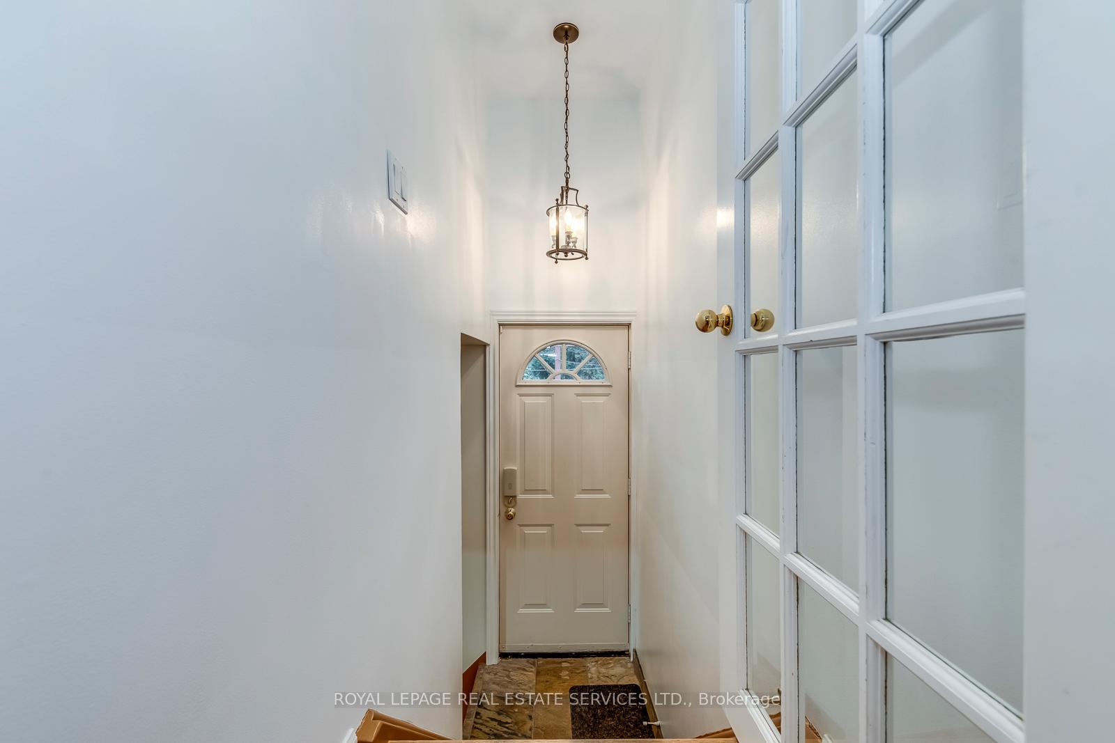 Photo 21 of 1607 Ewald Road, Mississauga, Mineola — HOMEH