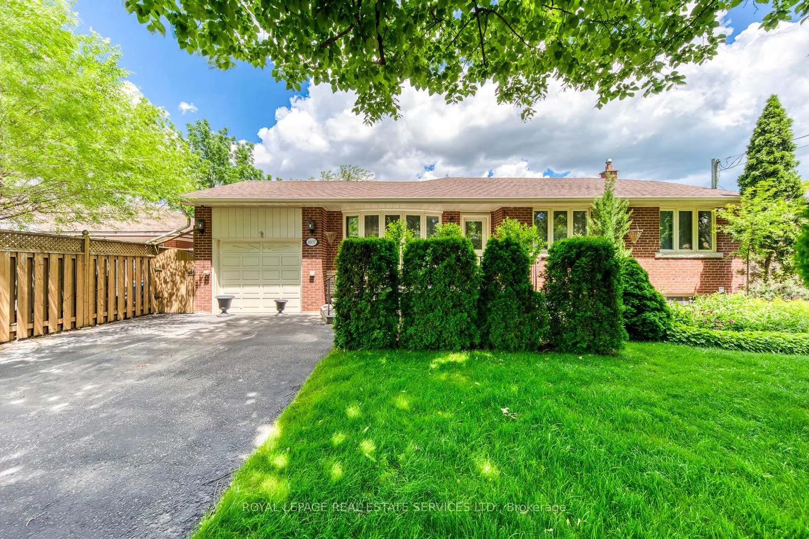 Photo 5 of 1607 Ewald Road, Mississauga, Mineola — HOMEH