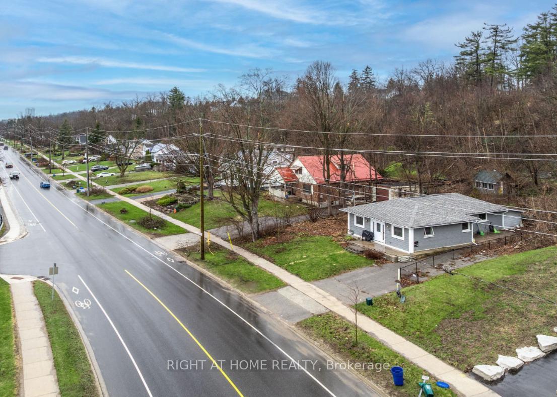 Photo 6 of 180 Blake Street, Barrie, 400 East — HOMEH