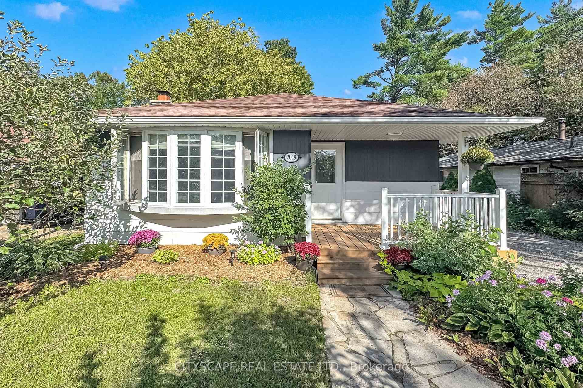Photo 2 of 2049 Northern Avenue, Innisfil, Alcona — HOMEH