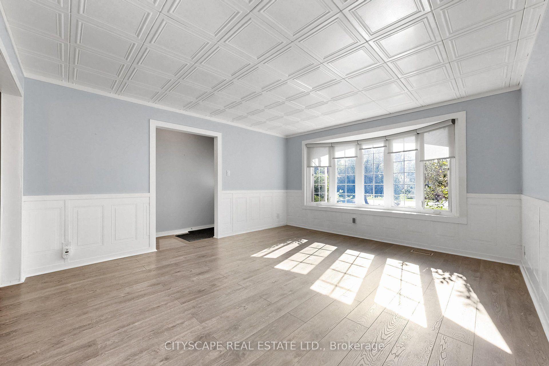 Photo 4 of 2049 Northern Avenue, Innisfil, Alcona — HOMEH