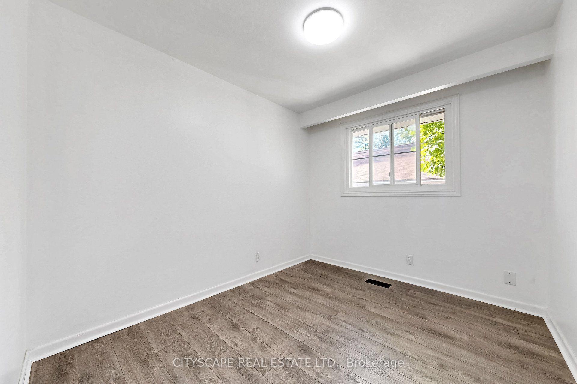 Photo 12 of 2049 Northern Avenue, Innisfil, Alcona — HOMEH
