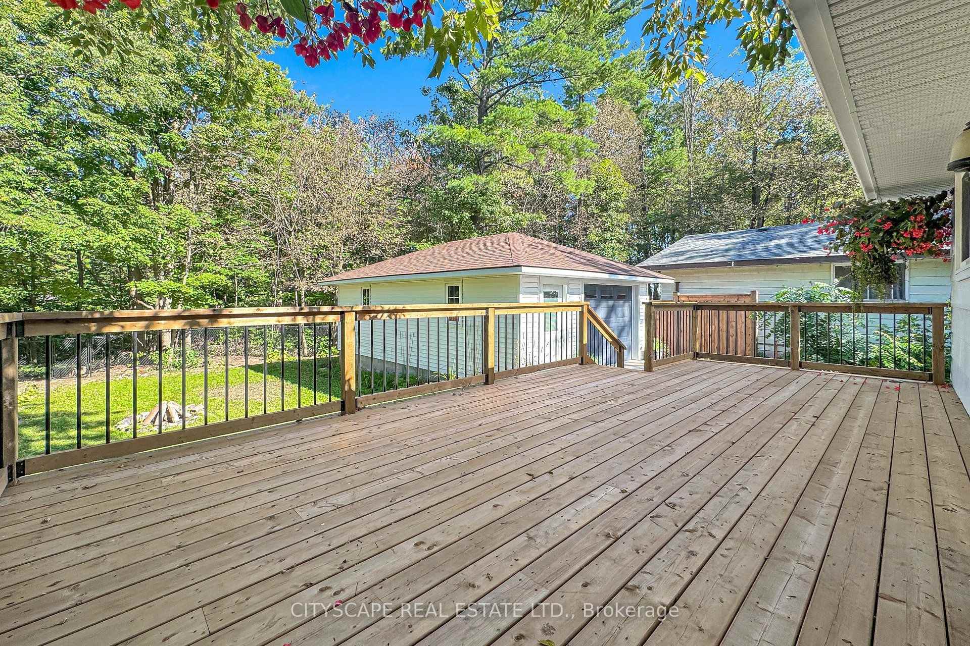 Photo 32 of 2049 Northern Avenue, Innisfil, Alcona — HOMEH