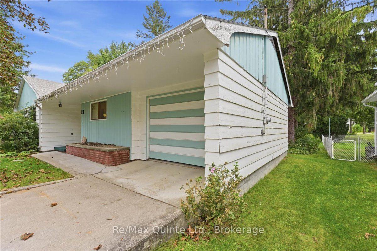 Photo 2 of 1B Rogers Street, Prince Edward County, Picton — HOMEH