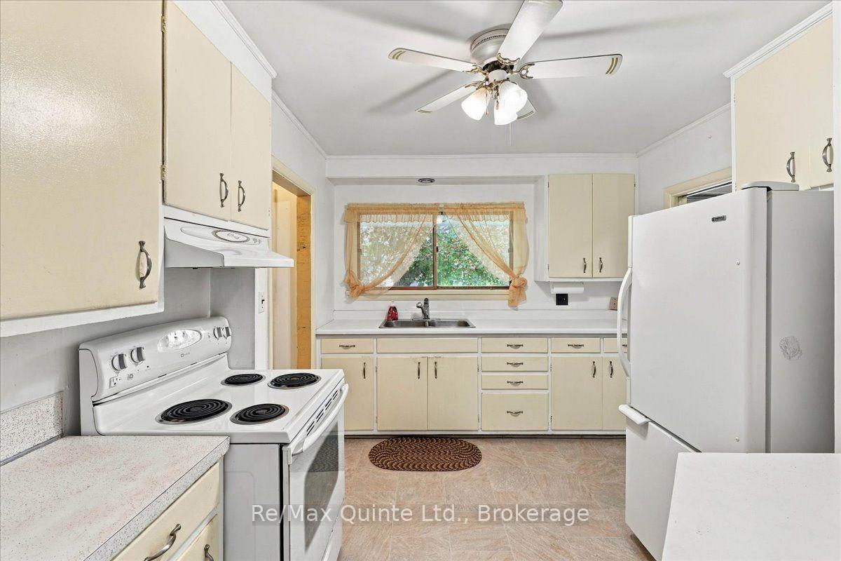 Photo 5 of 1B Rogers Street, Prince Edward County, Picton — HOMEH