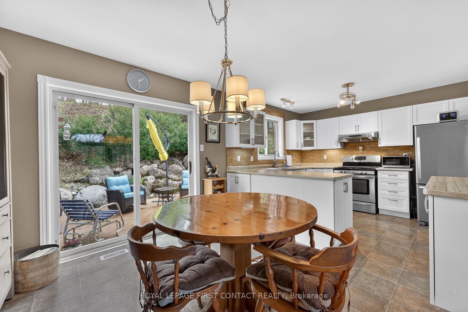 Photo 5 of 23 McFadden Drive, Springwater, Hillsdale — HOMEH