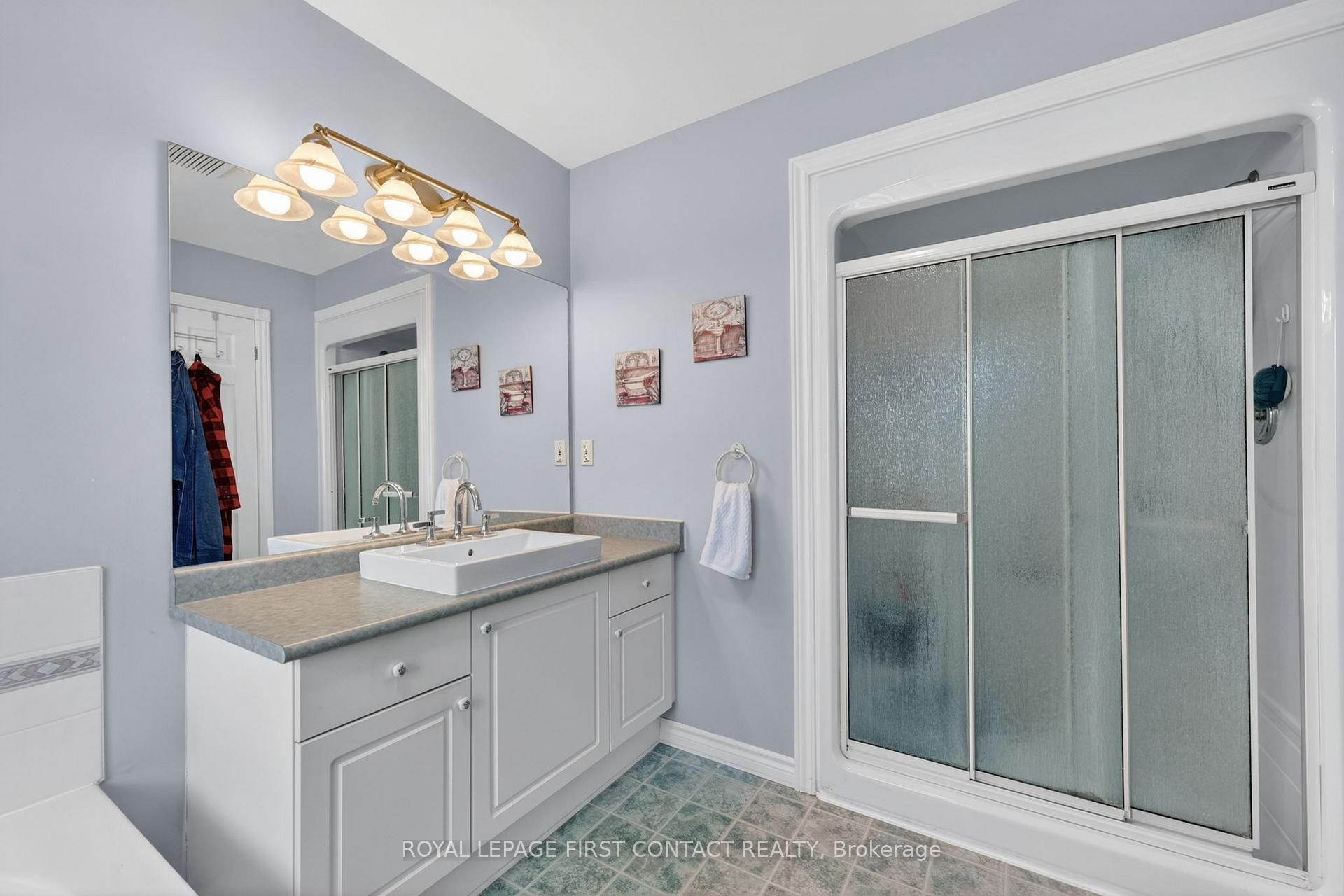 Photo 10 of 23 McFadden Drive, Springwater, Hillsdale — HOMEH