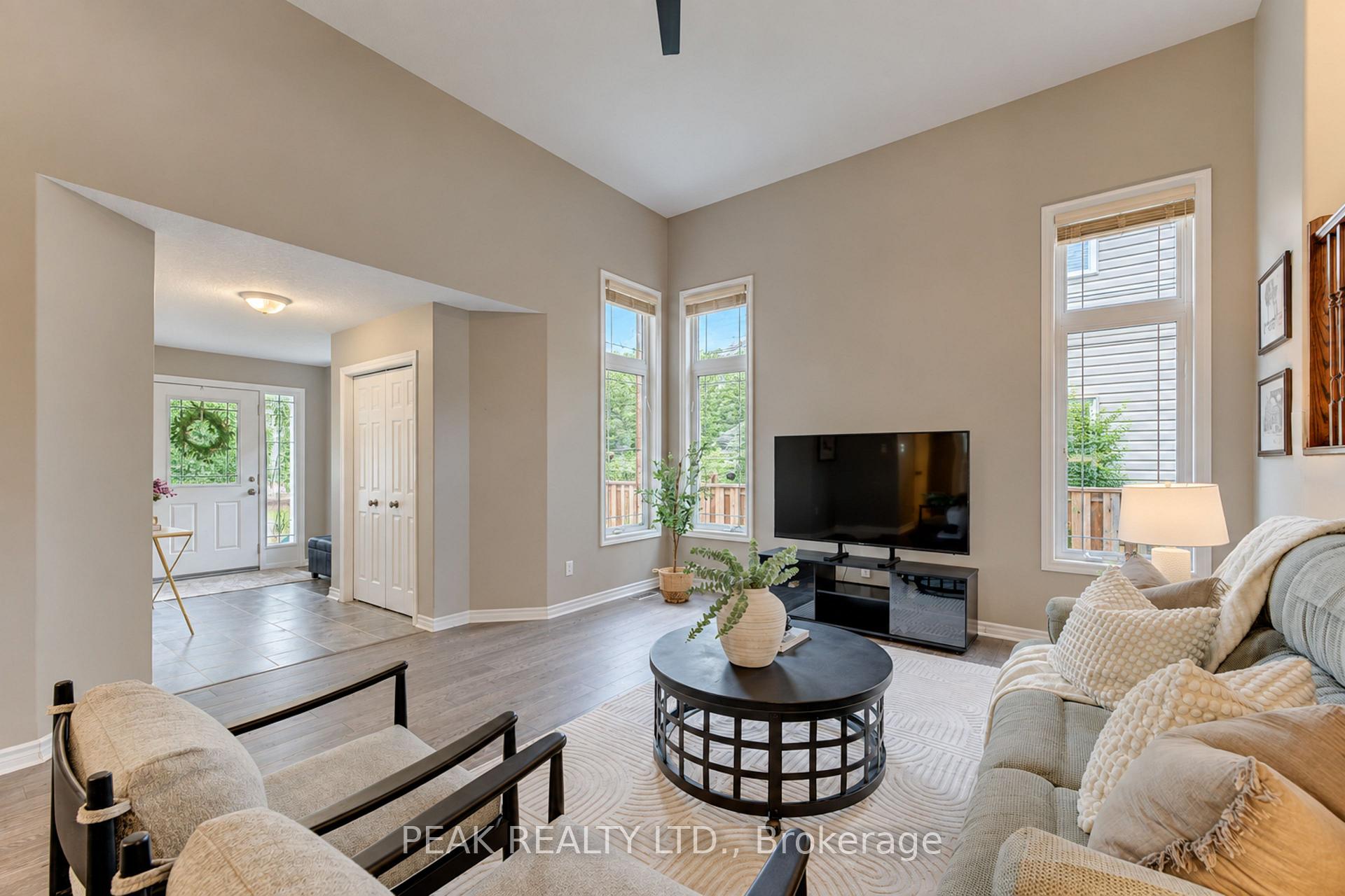 Photo 7 of 28 Roth Avenue, Wilmot, Baden — HOMEH