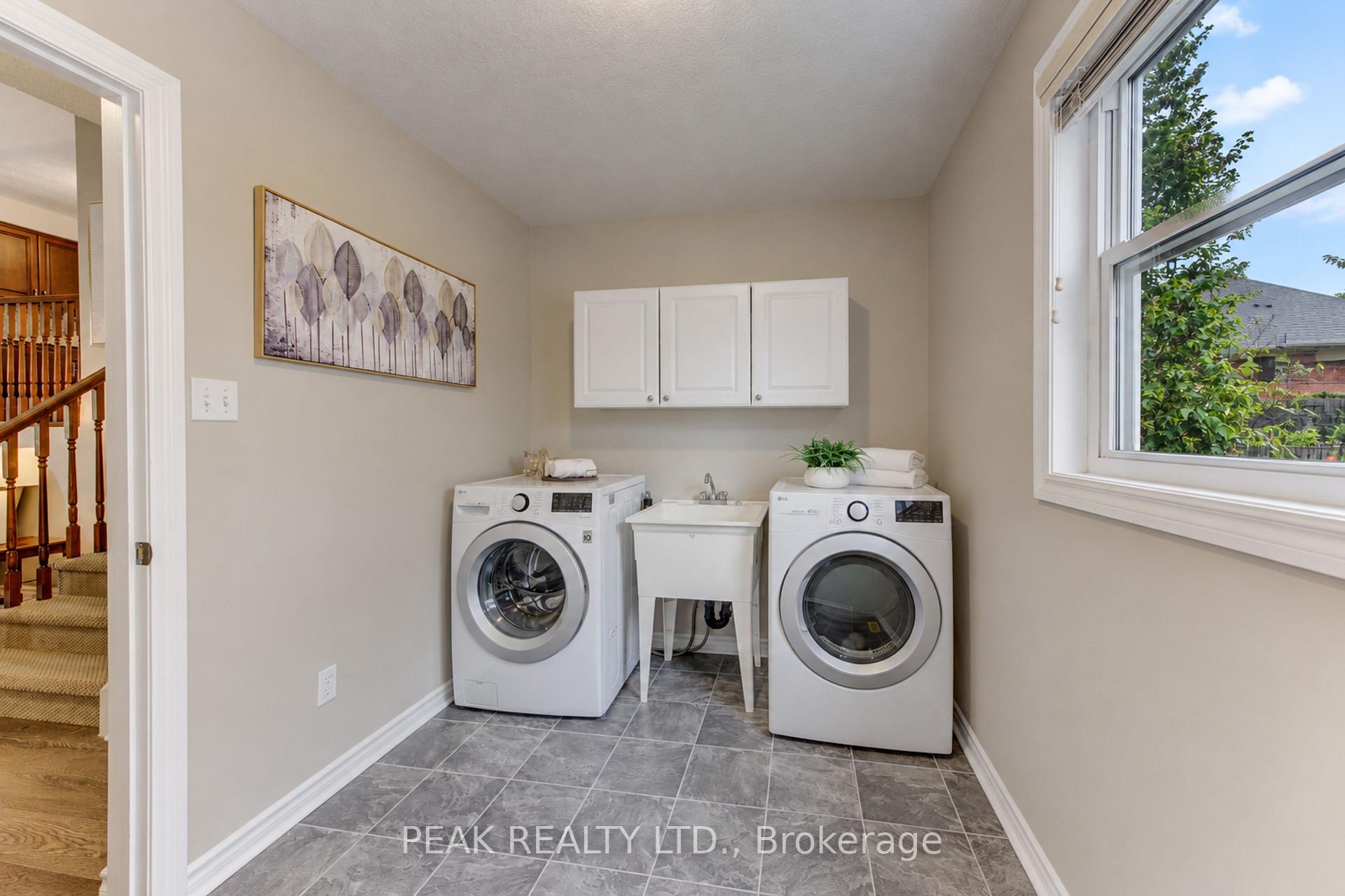 Photo 9 of 28 Roth Avenue, Wilmot, Baden — HOMEH