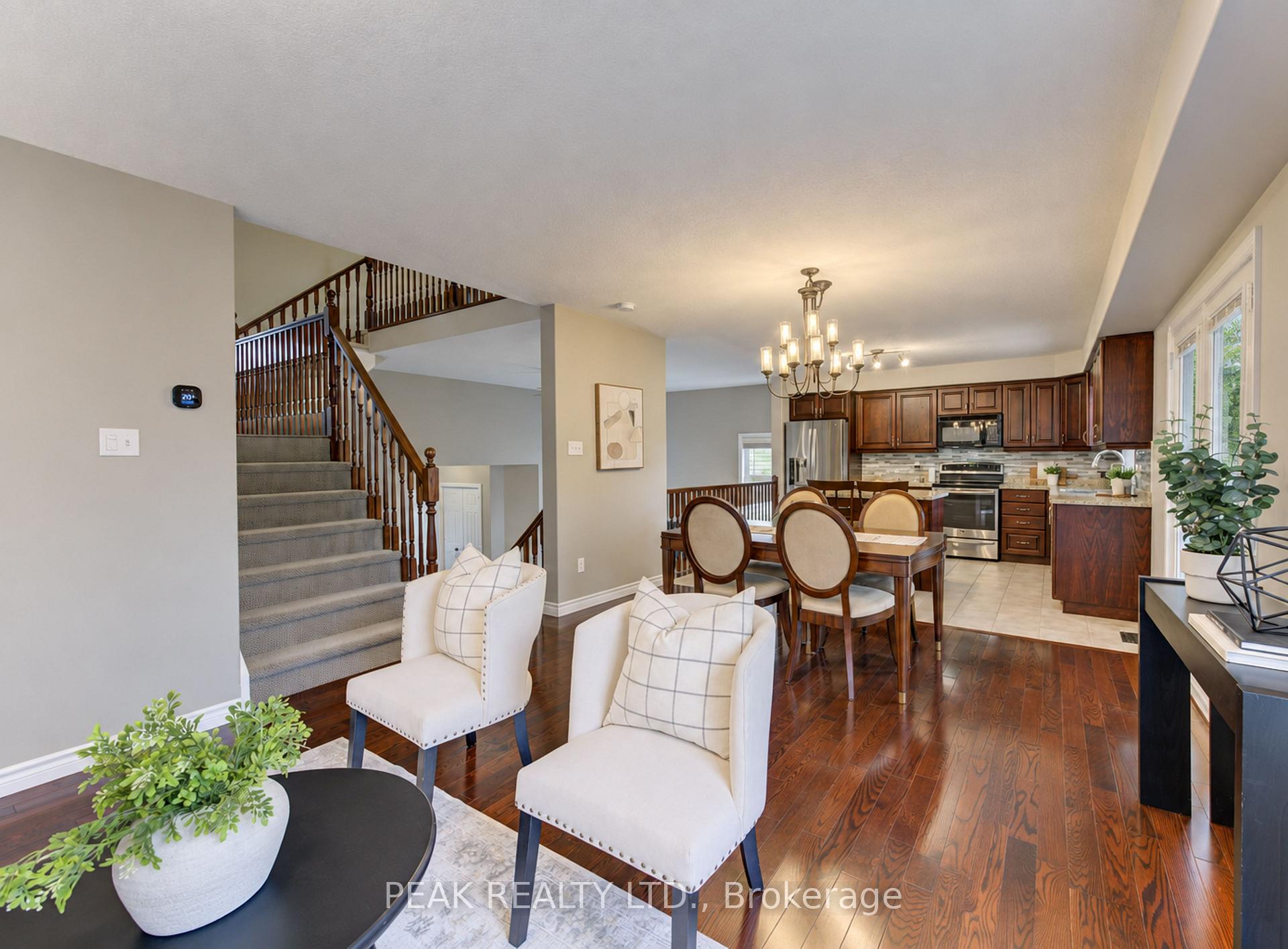 Photo 20 of 28 Roth Avenue, Wilmot, Baden — HOMEH