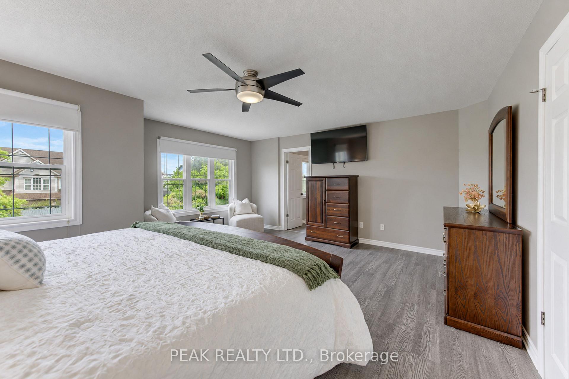 Photo 27 of 28 Roth Avenue, Wilmot, Baden — HOMEH