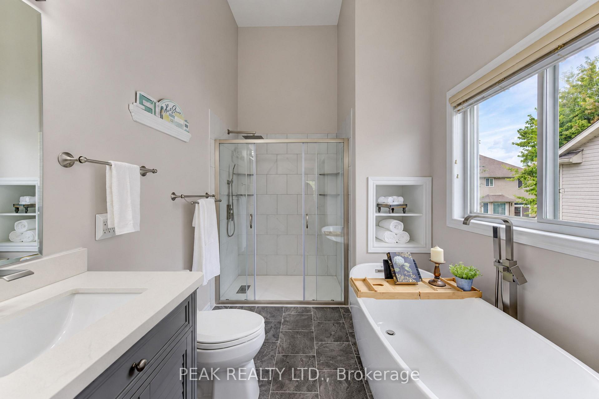 Photo 29 of 28 Roth Avenue, Wilmot, Baden — HOMEH