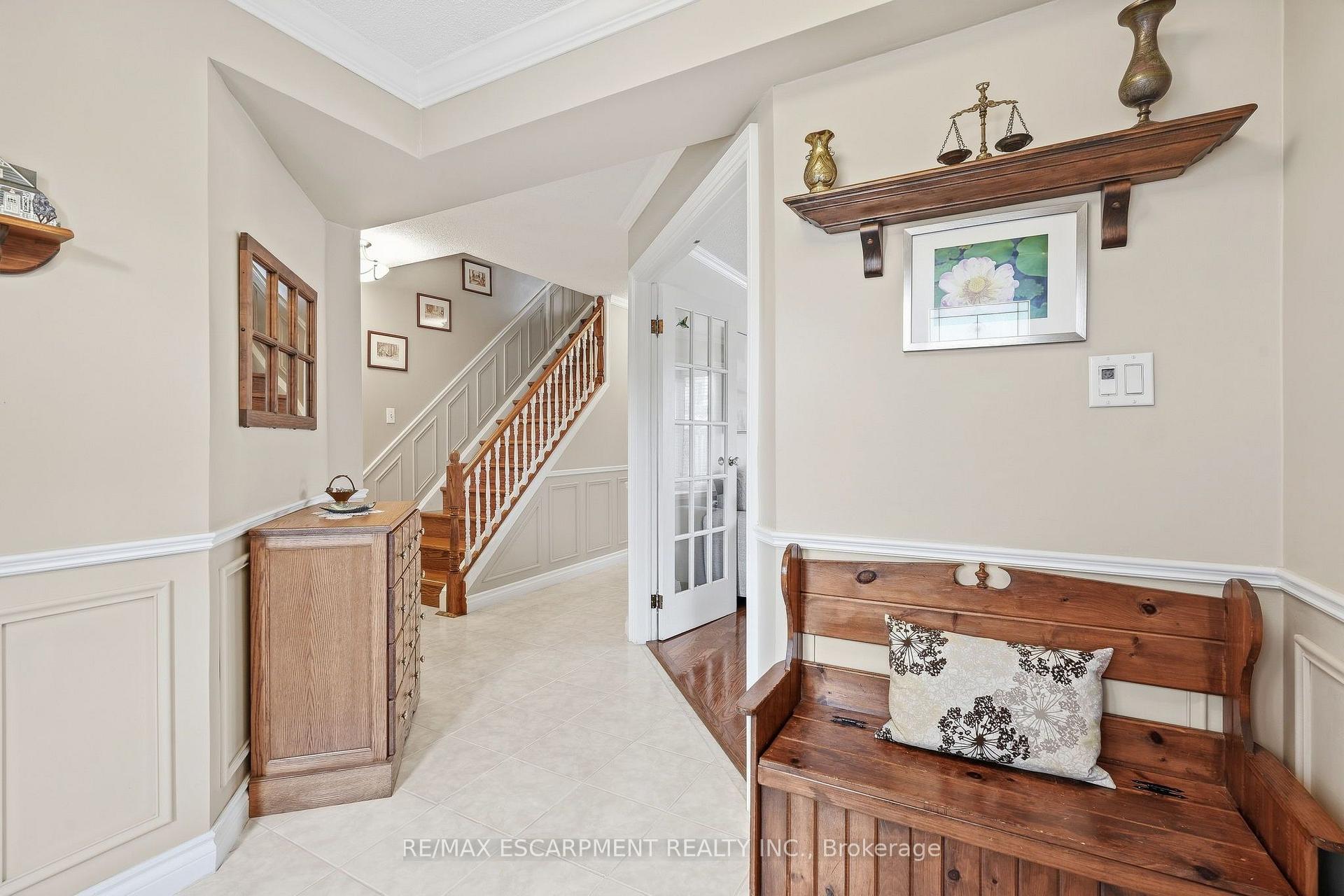 Photo 5 of 607 Clover Park Crescent, Milton, Bronte Meadows — HOMEH