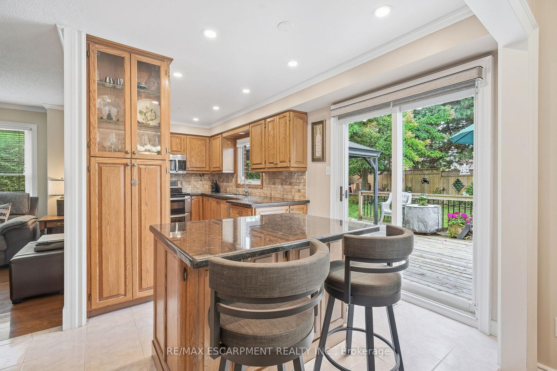 Photo 16 of 607 Clover Park Crescent, Milton, Bronte Meadows — HOMEH