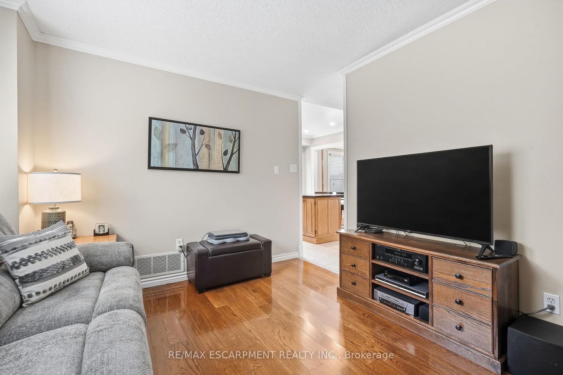 Photo 19 of 607 Clover Park Crescent, Milton, Bronte Meadows — HOMEH