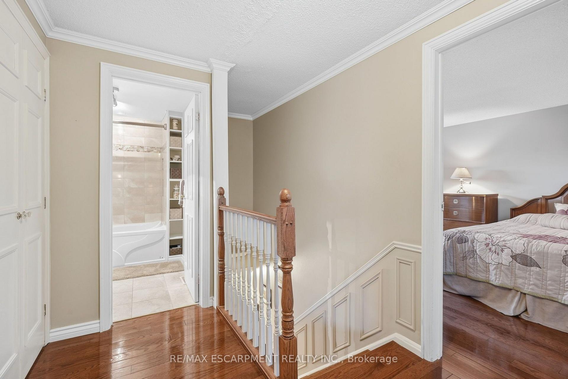 Photo 21 of 607 Clover Park Crescent, Milton, Bronte Meadows — HOMEH