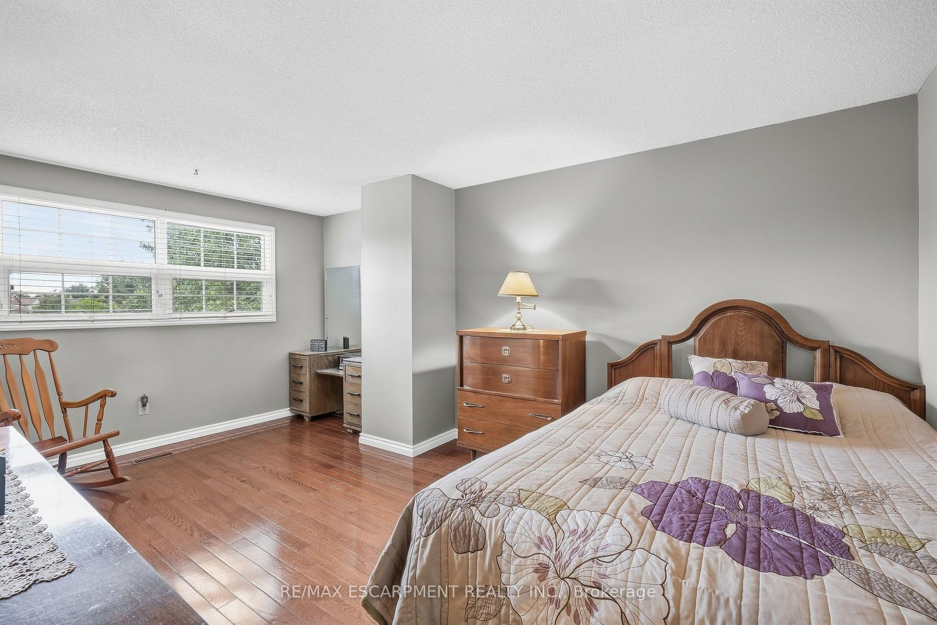 Photo 25 of 607 Clover Park Crescent, Milton, Bronte Meadows — HOMEH