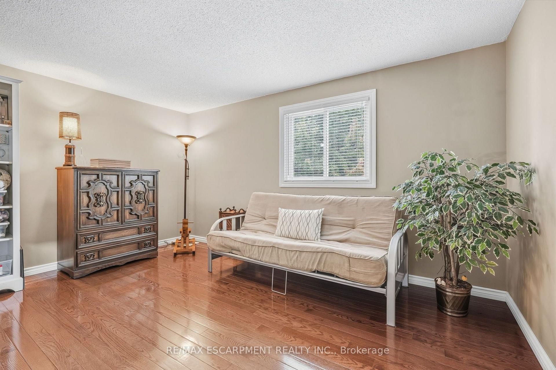 Photo 26 of 607 Clover Park Crescent, Milton, Bronte Meadows — HOMEH