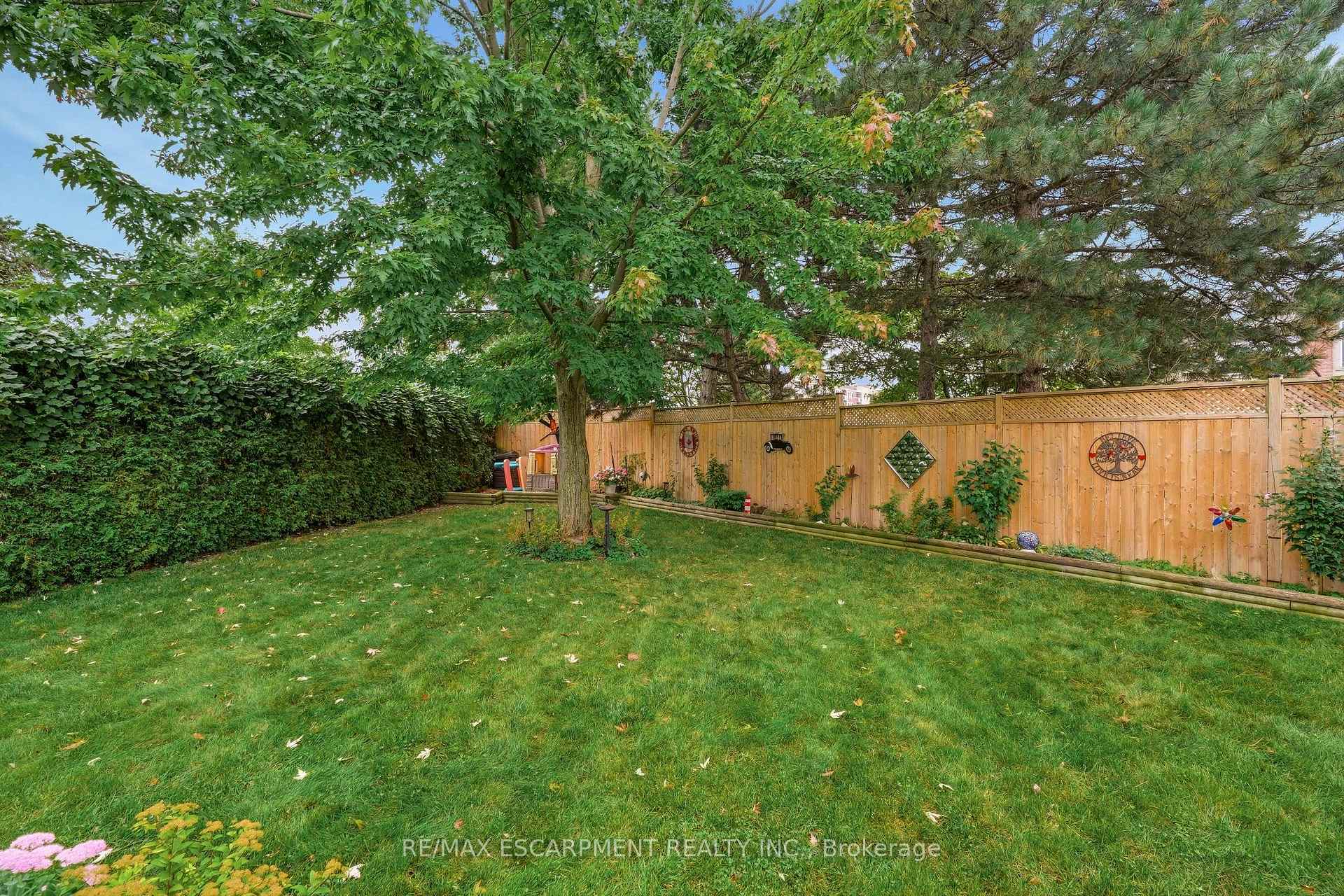 Photo 37 of 607 Clover Park Crescent, Milton, Bronte Meadows — HOMEH