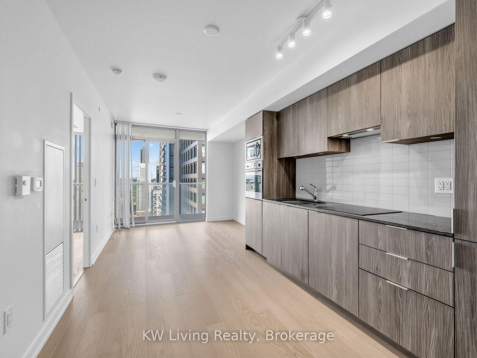 Photo 8 of Unit 4309, 11 Wellesley Street, Toronto, Bay Street Corridor — HOMEH