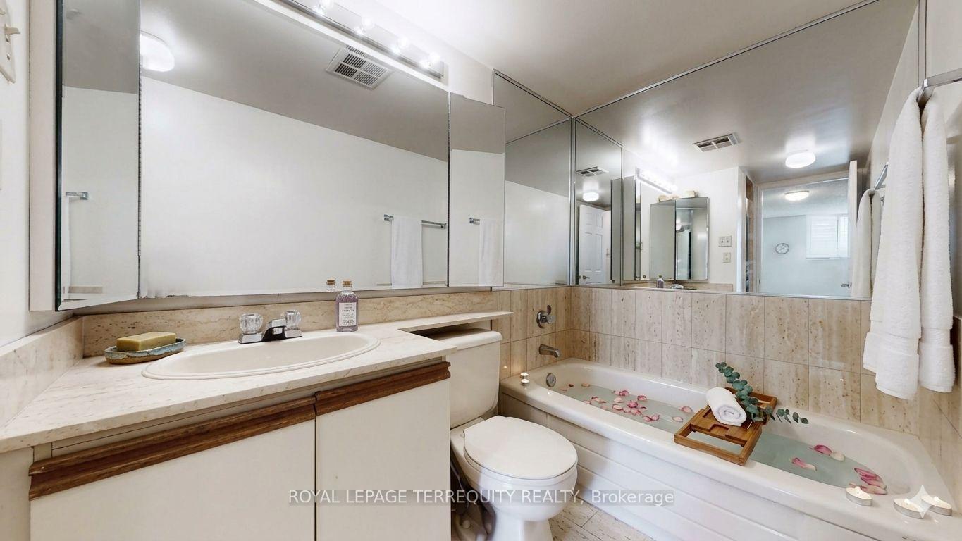 Photo 17 of Unit 211, 20 Cherrytree Drive, Brampton, Fletcher's Creek South — HOMEH