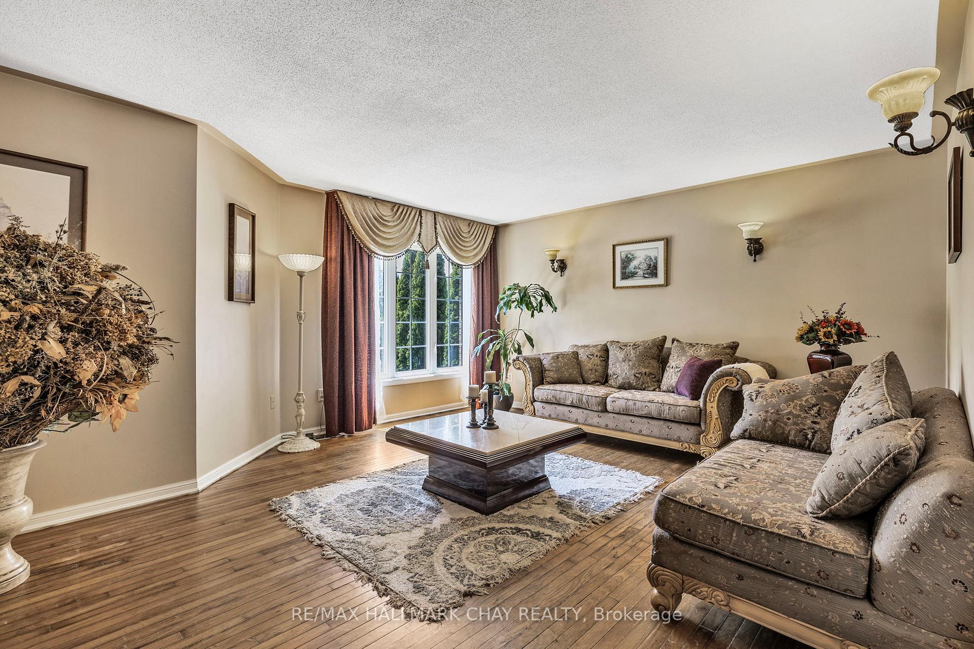 Photo 15 of 2 Old Hickory Lane, Wasaga Beach — HOMEH