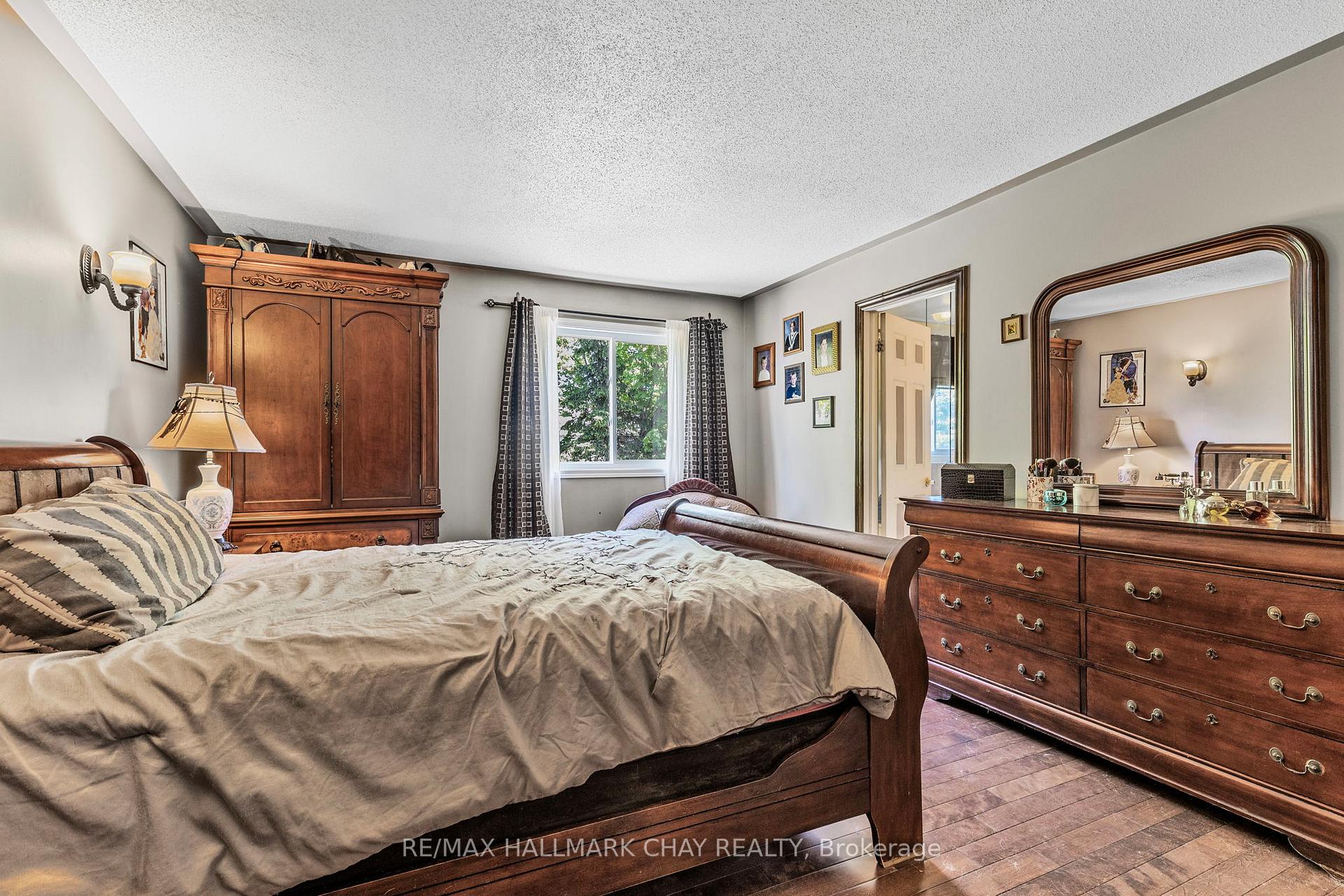 Photo 17 of 2 Old Hickory Lane, Wasaga Beach — HOMEH