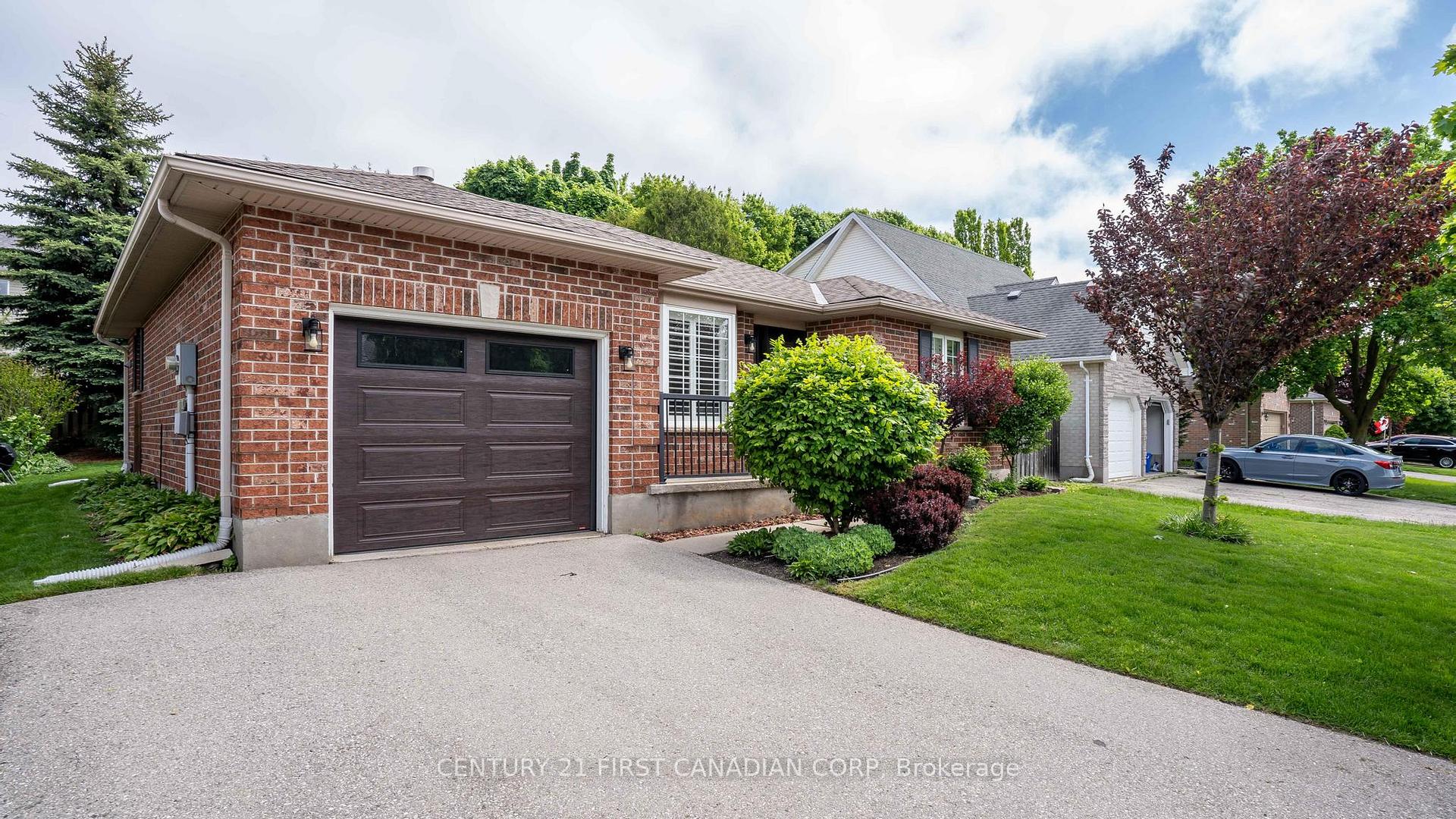 Photo 2 of 839 Guildwood Boulevard, London, North M — HOMEH