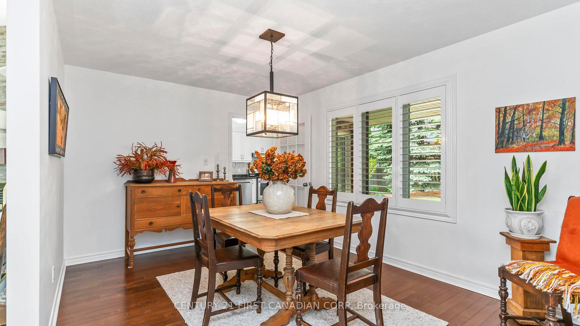 Photo 9 of 839 Guildwood Boulevard, London, North M — HOMEH