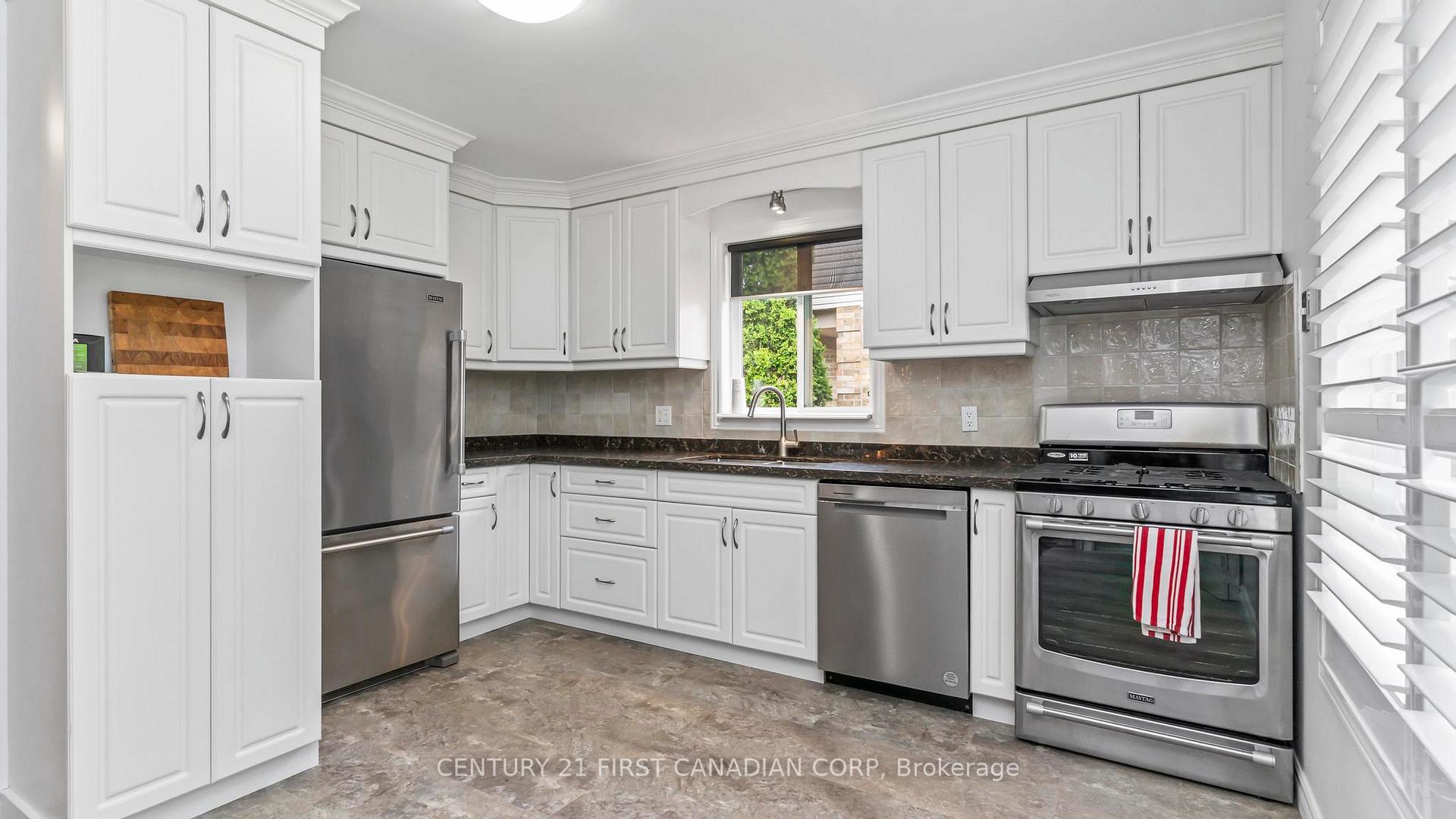 Photo 12 of 839 Guildwood Boulevard, London, North M — HOMEH